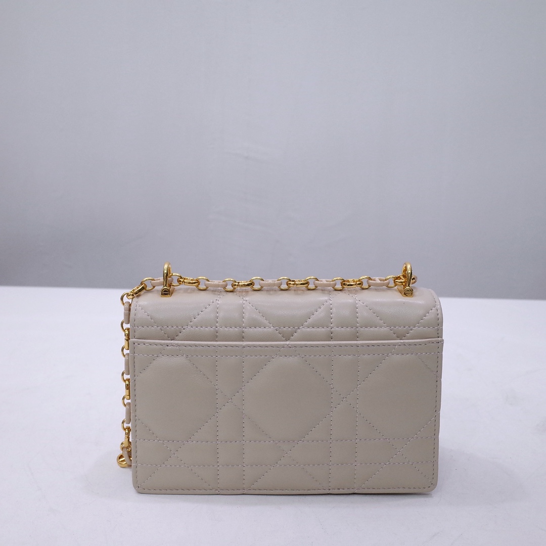 Miss Caro Pouch with Chain Powder Beige Macrocannage Lambskin